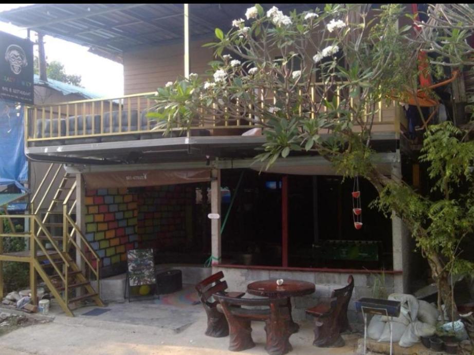 Hotel Crazy Monkey Trat Exterior foto
